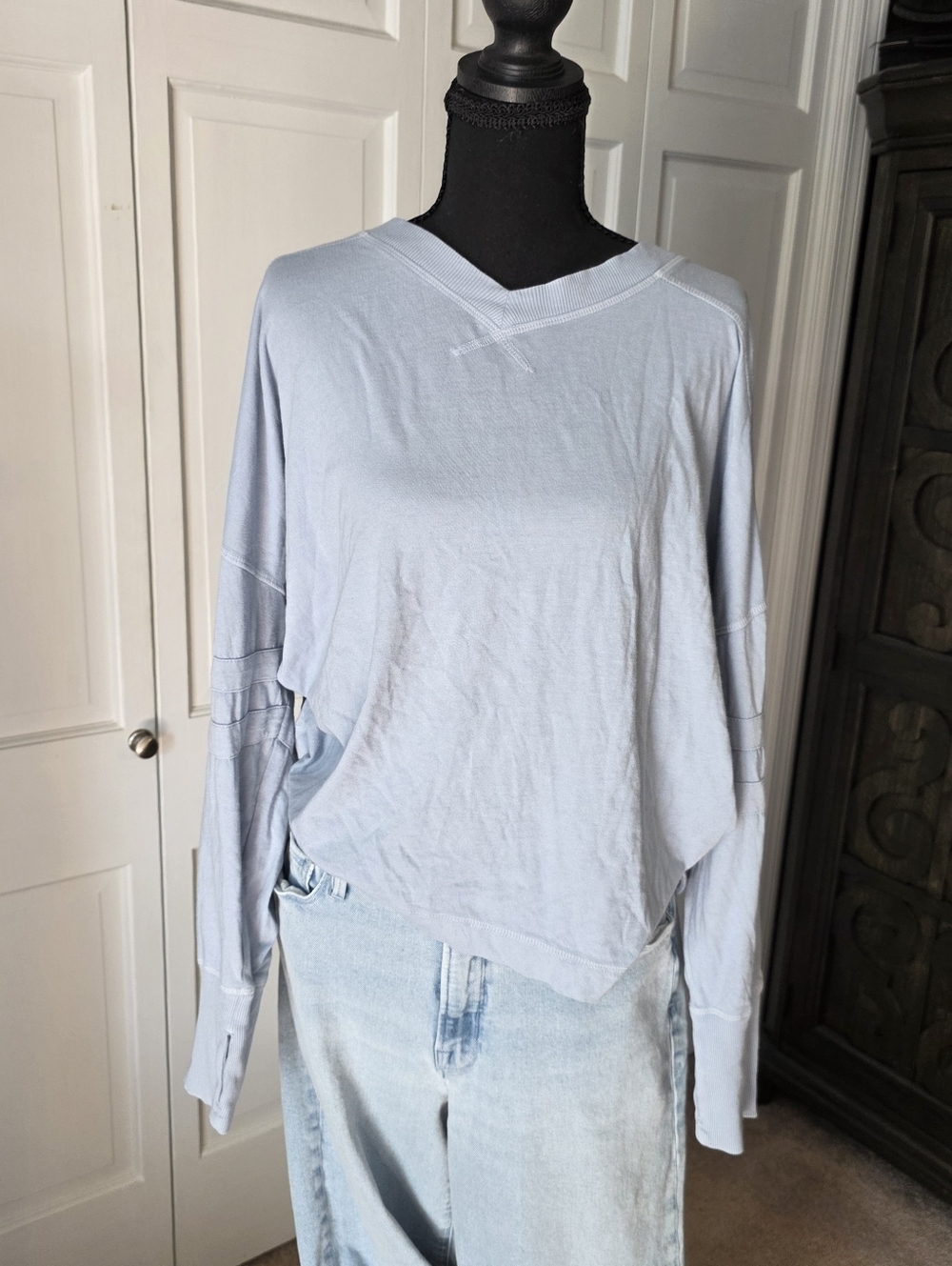 SO Blue Oversized V Neck Lounge Top Casual Soft Size M NWT 100% Cotton - Picture 6 of 6